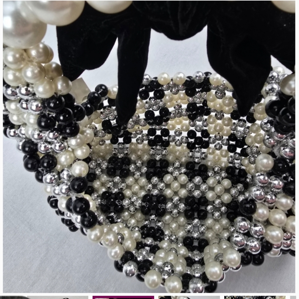 Elegant Black and White Beaded Women's Bag - Picture 3 of 11